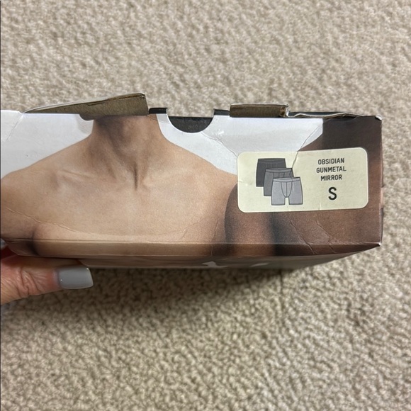 SKIMS Men's Boxer Briefs - NEW IN BOX - Picture 3 of 3